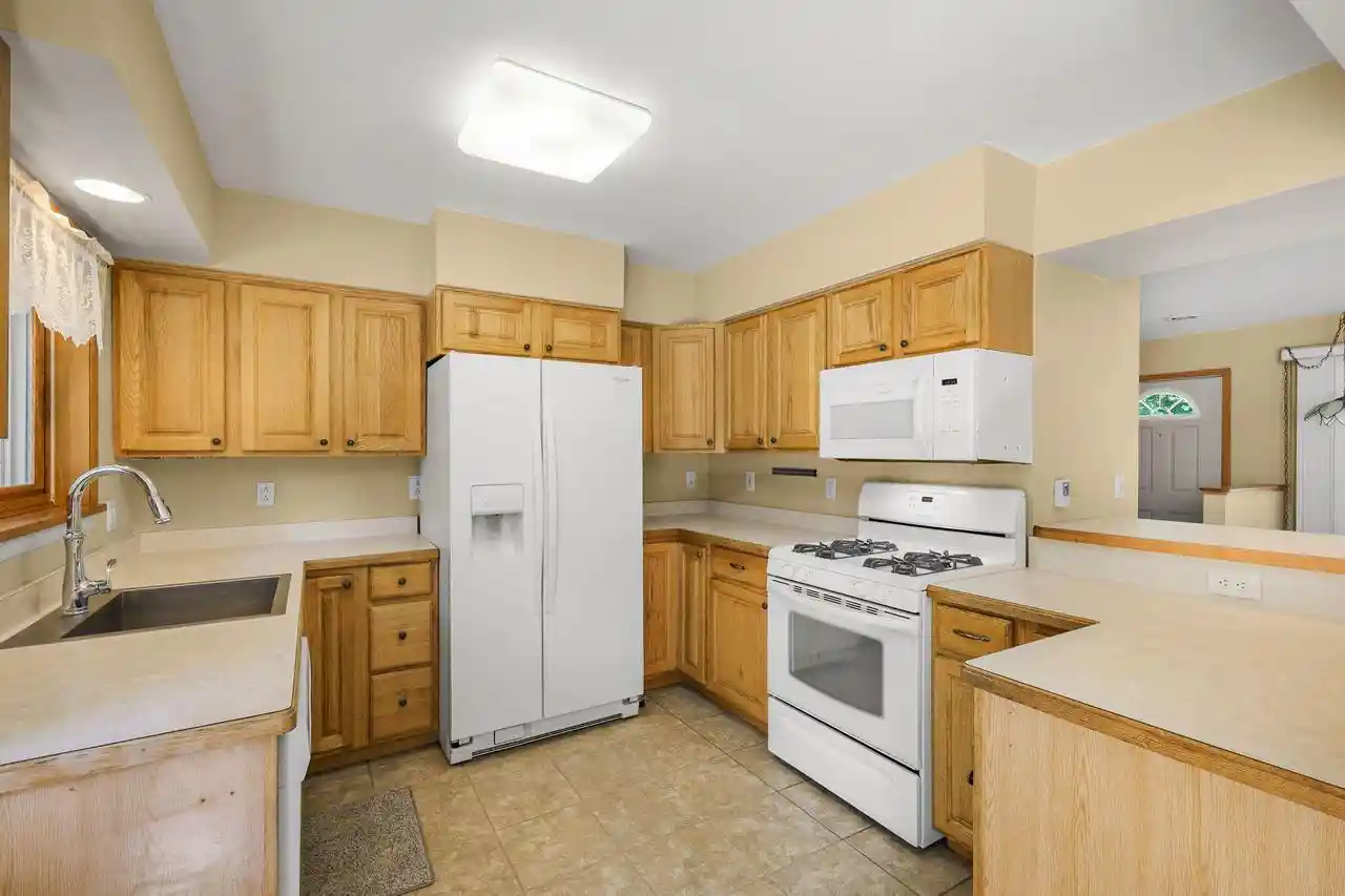 Photo 3 of Single family home for sale at 5805 Yorkshire Rd, Madison, WI 53711 | MLS# 1980814 | Listing updated on 2026-09-18