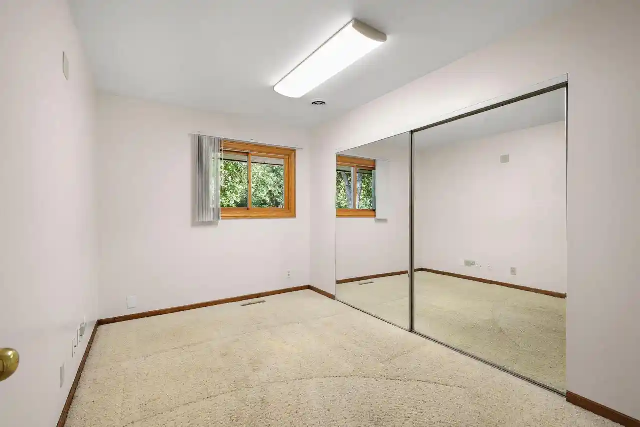 Photo 4 of Single family home for sale at 5805 Yorkshire Rd, Madison, WI 53711 | MLS# 1980814 | Listing updated on 2026-09-18