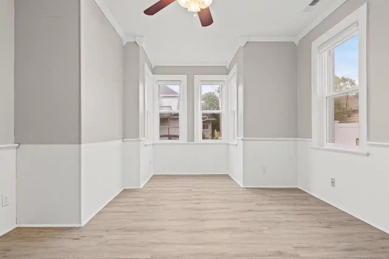 Photo 4 of Single family home for sale at 946 Hood St, La Crosse, WI 54601 | MLS# 1980818 | Listing updated on 2026-09-16
