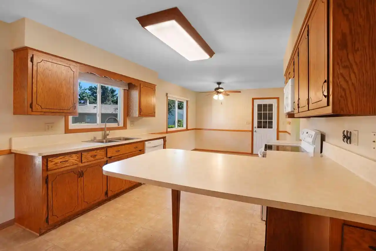 Photo 3 of Single family home for sale at 668 Tulip Ct, Oconomowoc, WI 53066 | MLS# 1980826 | Listing updated on 2026-09-21