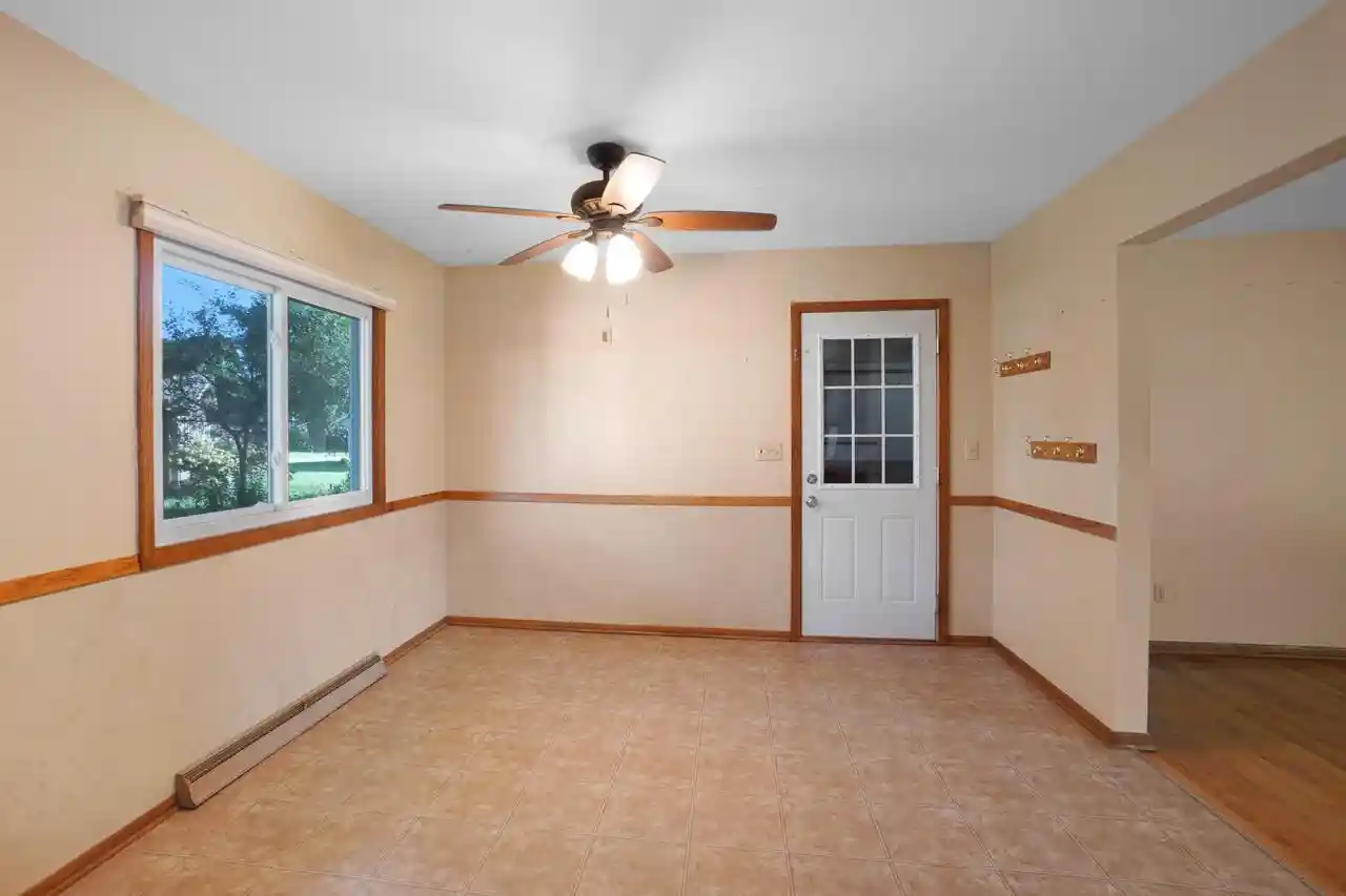 Photo 4 of Single family home for sale at 668 Tulip Ct, Oconomowoc, WI 53066 | MLS# 1980826 | Listing updated on 2026-09-21