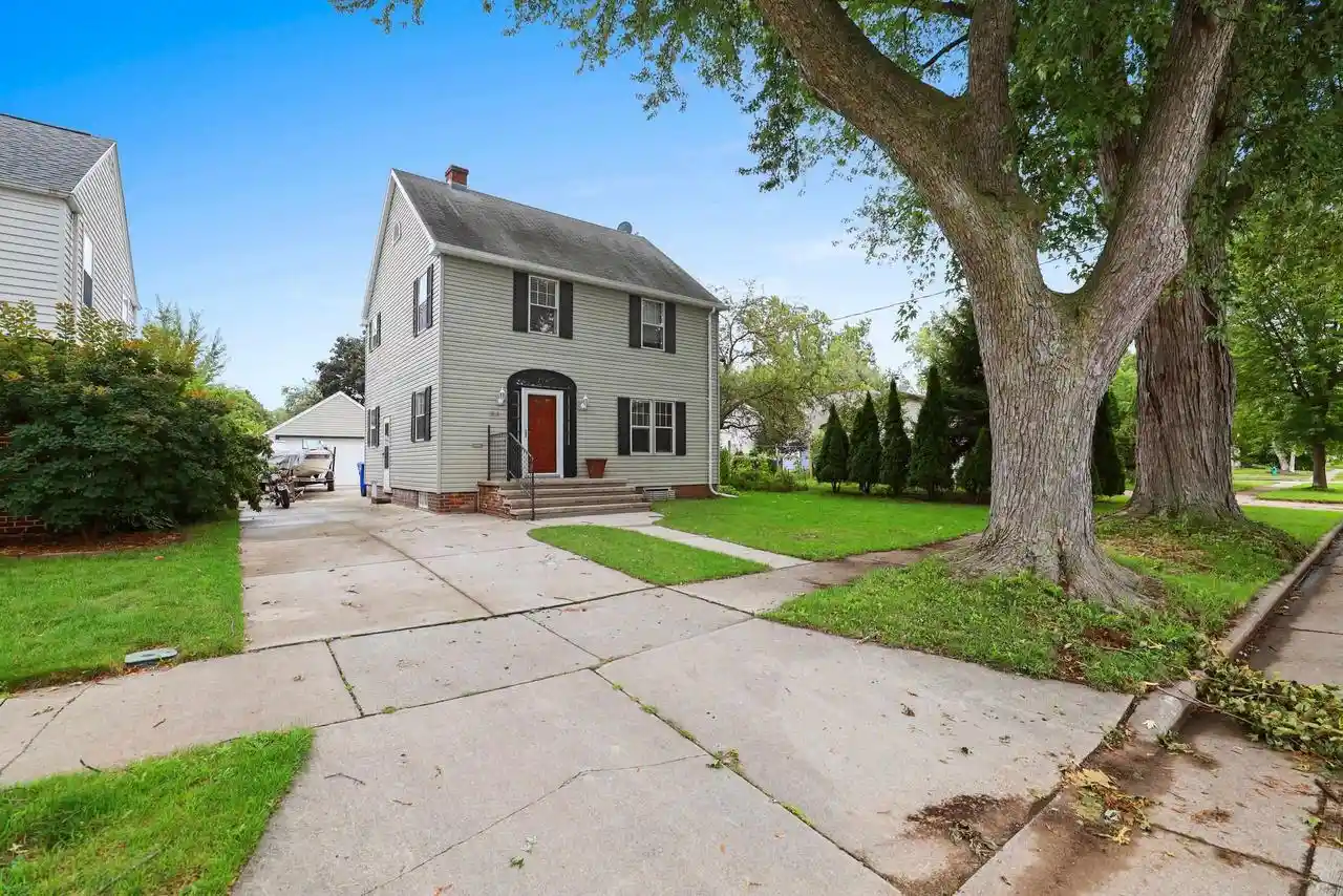 Photo 1 of Single family home for sale at 1816 N Superior St, Appleton, WI 54911 | MLS# 50332756 | Listing updated on 2026-09-20