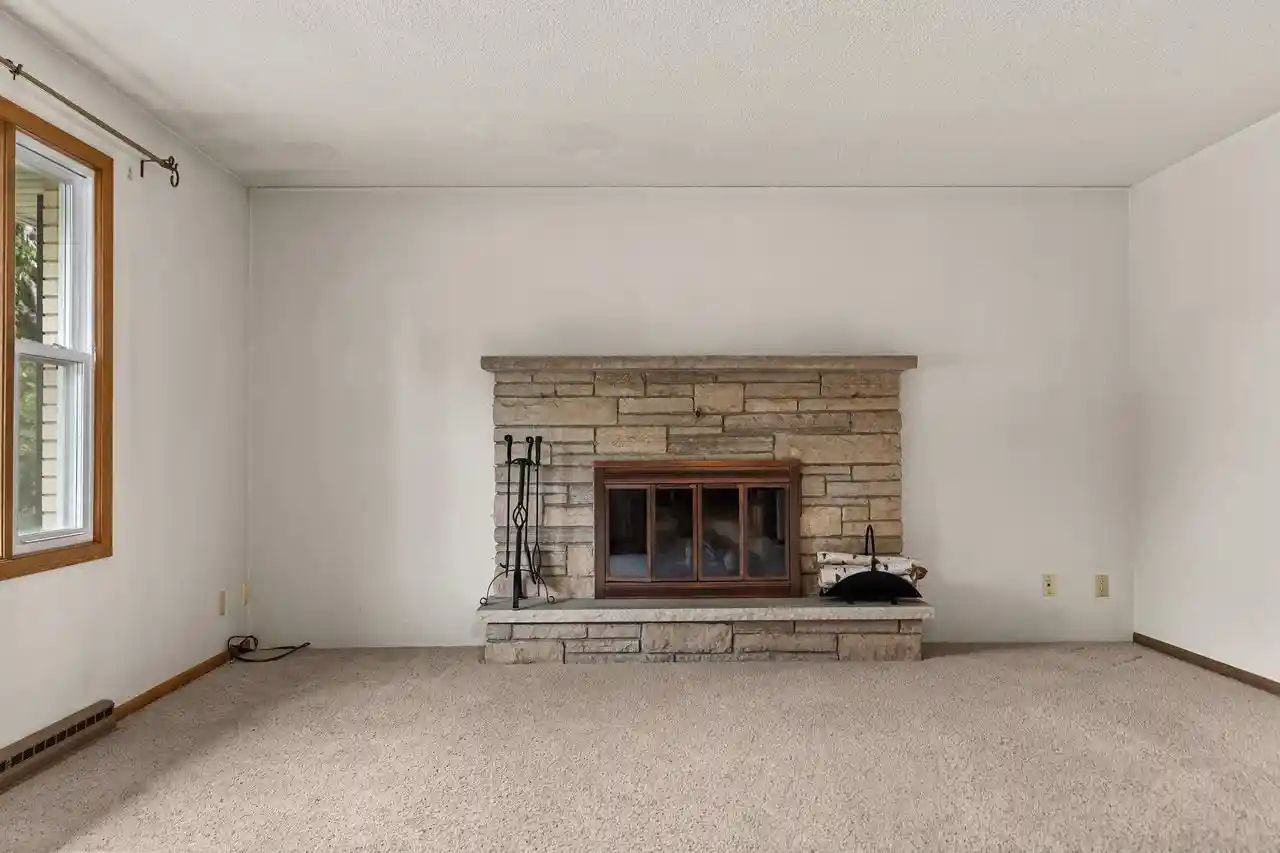 Photo 2 of Single family home for sale at 1229 E Pershing St, Appleton, WI 54911 | MLS# 50332757 | Listing updated on 2026-09-21