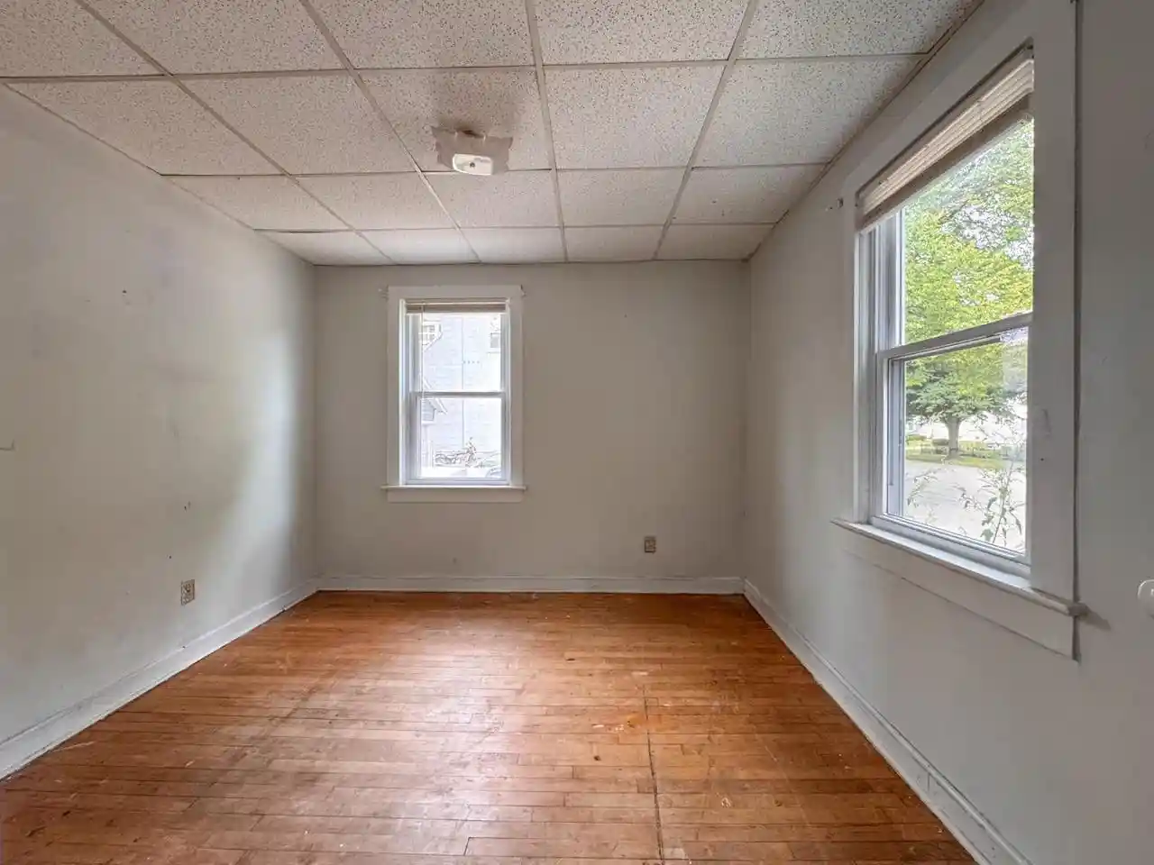 Photo 3 of Single family home for sale at 115 N Irwin Ave, Green Bay, WI 54301 | MLS# 50332758 | Listing updated on 2026-09-22