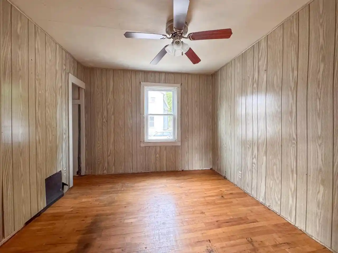 Photo 3 of Single family home for sale at 115 N Irwin Ave, Green Bay, WI 54301 | MLS# 50332758 | Listing updated on 2026-09-22
