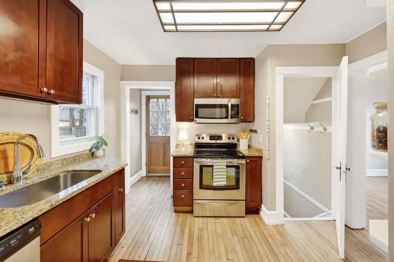 Photo 4 of Single family home for sale at 2737 Union St, Madison, WI 53704 | MLS# 2032798 | Listing updated on 2026-09-17