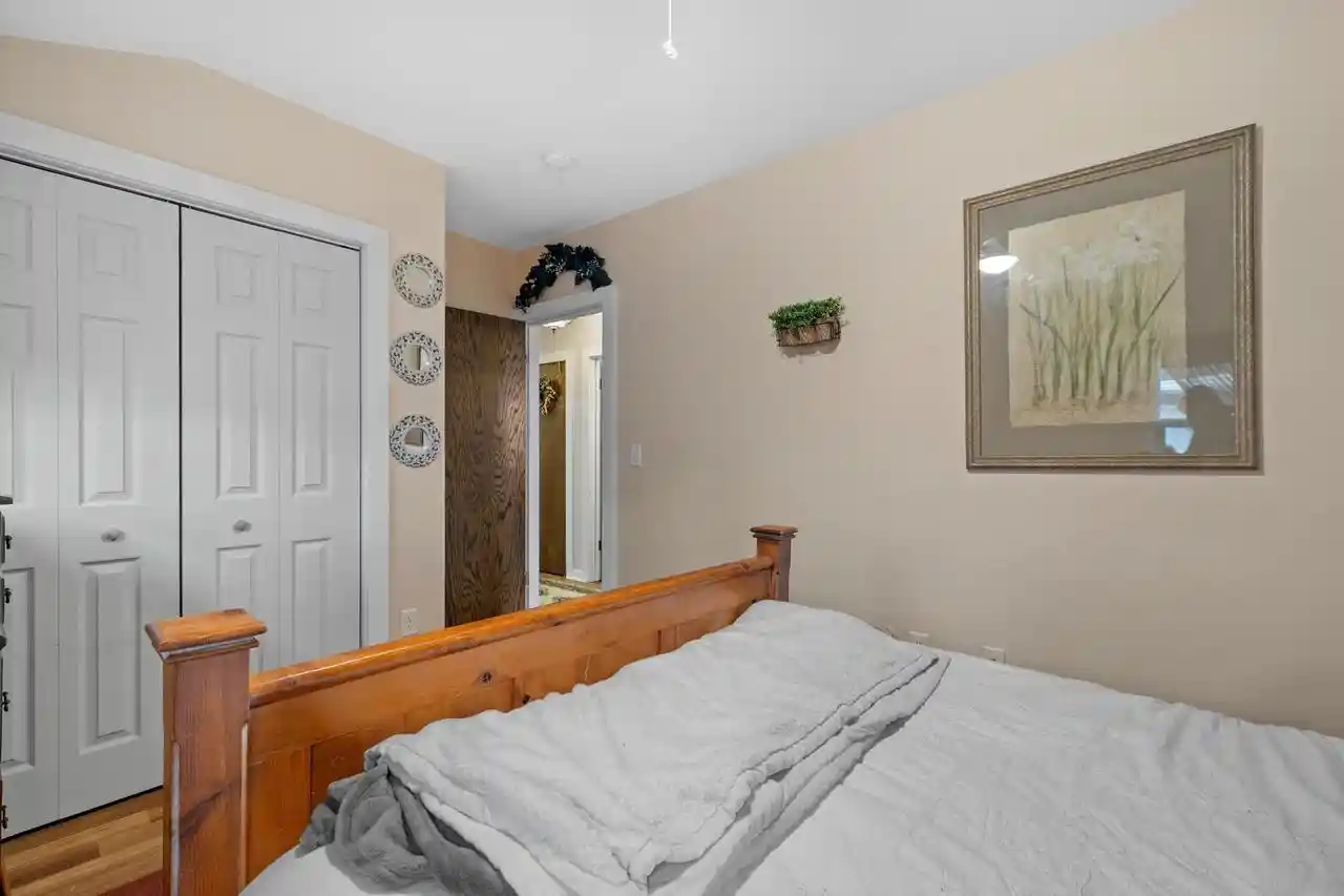 Photo 4 of Single family home for sale at 1221 N Main St, Racine, WI 53402 | MLS# 1980829 | Listing updated on 2026-09-16