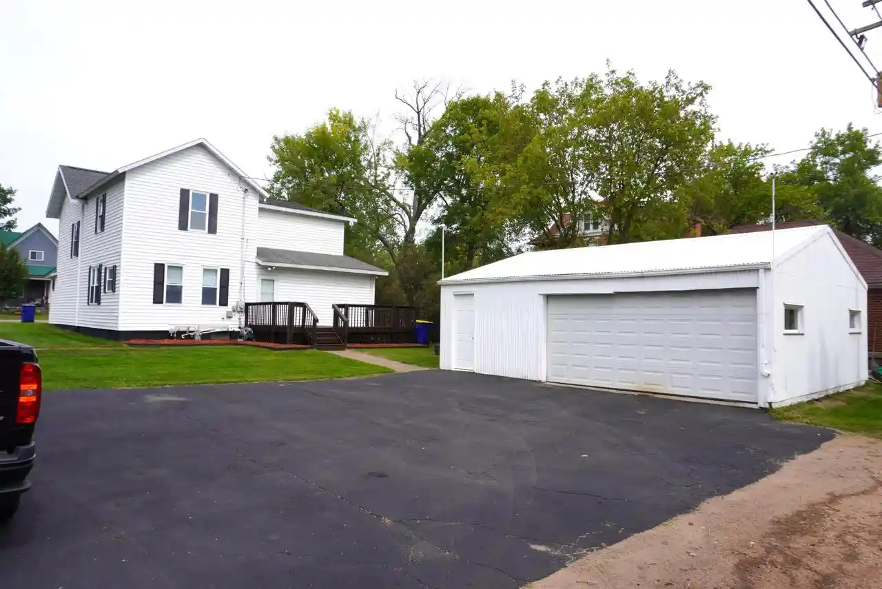 Photo 1 of Single family home for sale at 1605 E Main St, Merrill, WI 54452 | MLS# 22604591 | Listing updated on 2026-09-18