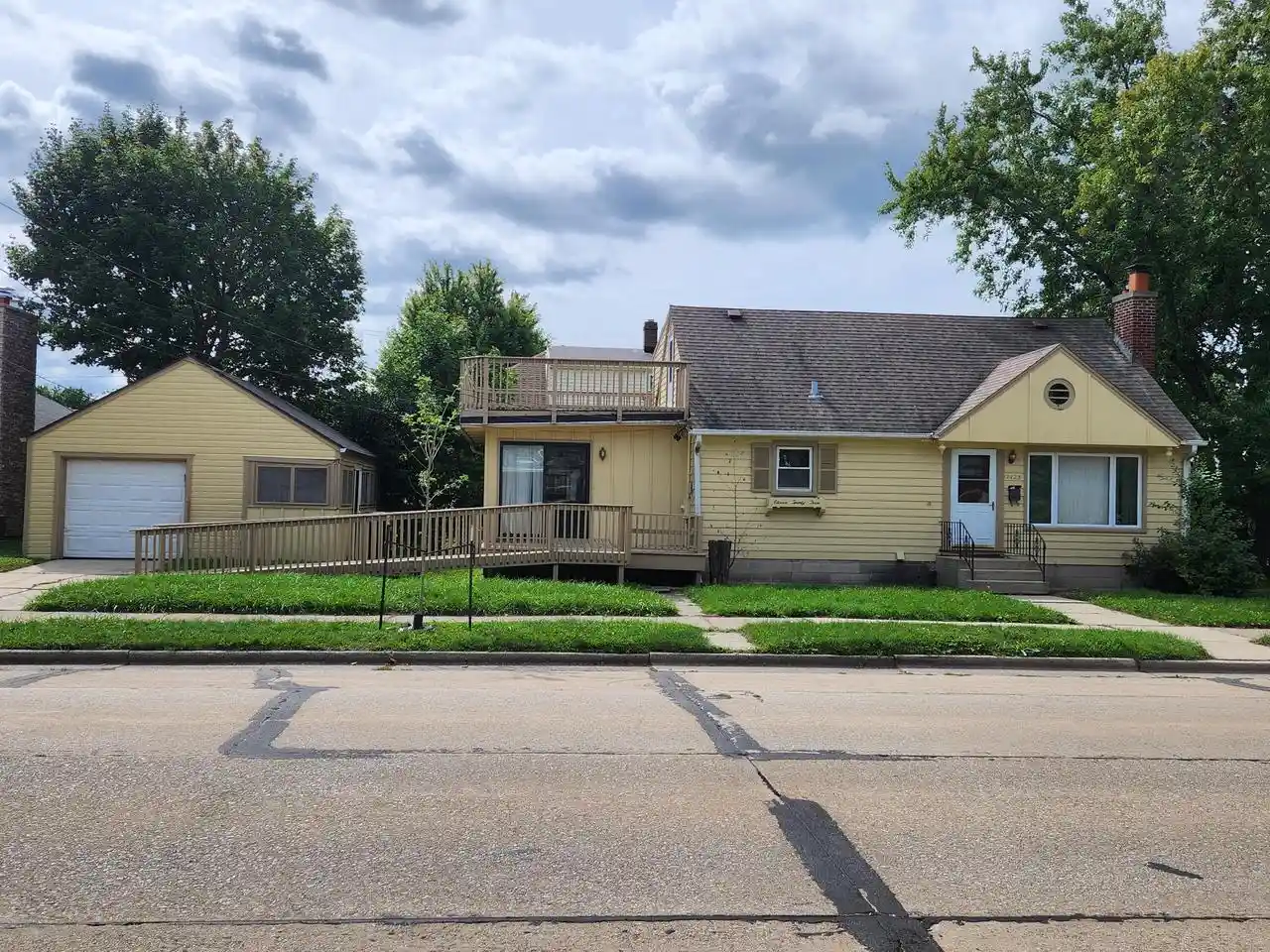Photo 2 of Single family home for sale at 1123 Melvin Ave, Racine, WI 53402 | MLS# 1980840 | Listing updated on 2026-09-16