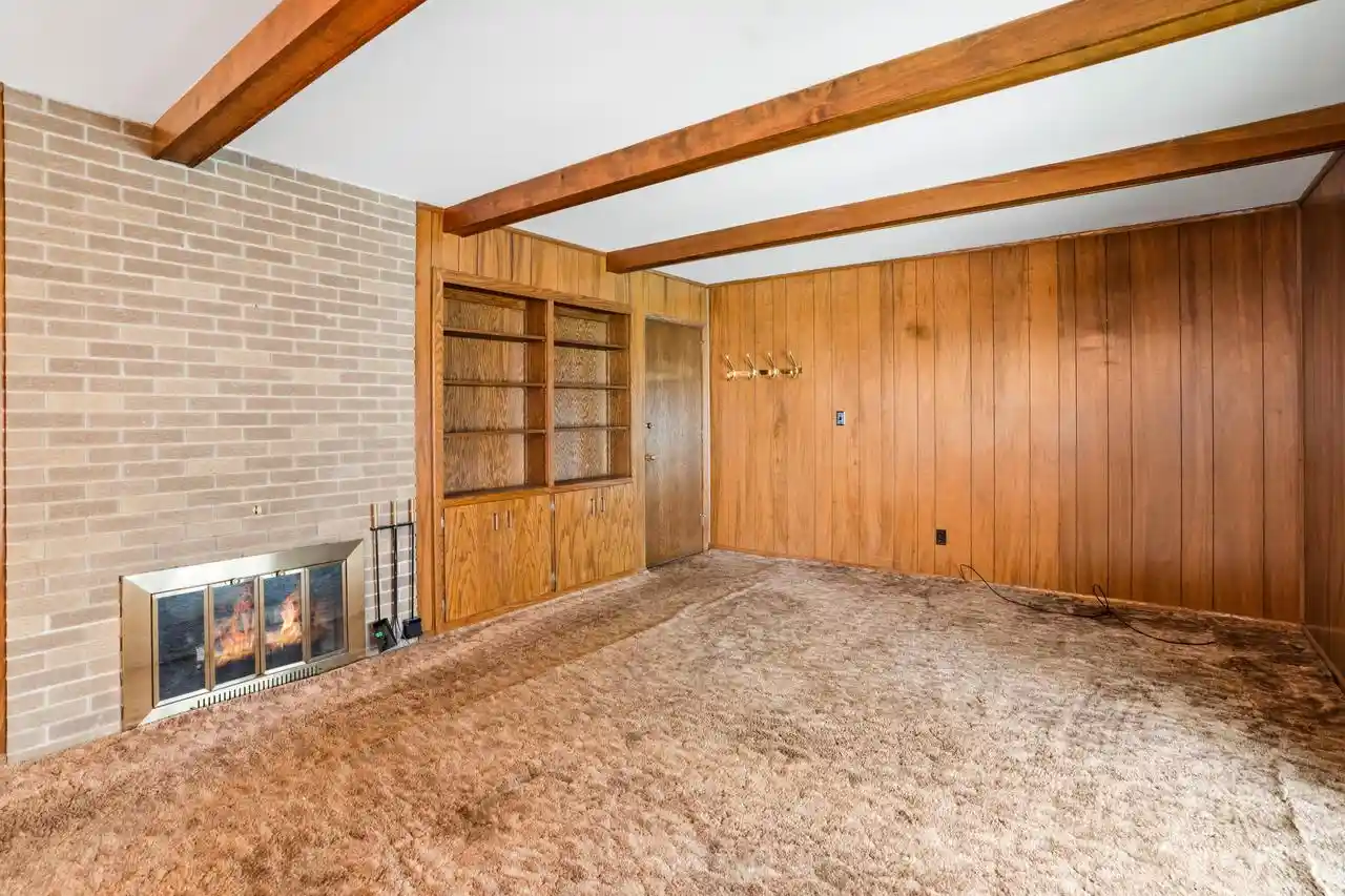 Photo 3 of Single family home for sale at 1638 Meadowlane Ave, Mount Pleasant, WI 53406 | MLS# 1980848 | Listing updated on 2026-09-22