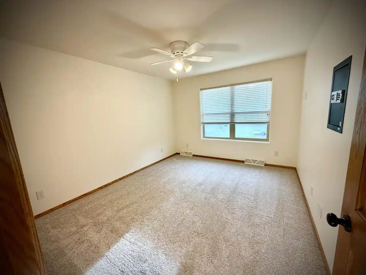 Photo 3 of Single family home for sale at 306 Birch St, Mosinee, WI 54455 | MLS# 22604594 | Listing updated on 2026-09-18