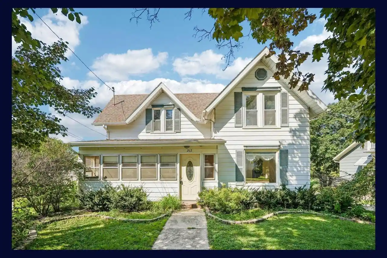 Photo 1 of Single family home for sale at 212 N Watertown St, Johnson Creek, WI 53038 | MLS# 2032811 | Listing updated on 2026-09-16