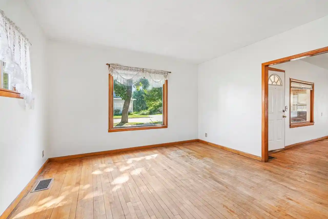 Photo 4 of Single family home for sale at 212 N Watertown St, Johnson Creek, WI 53038 | MLS# 2032811 | Listing updated on 2026-09-16