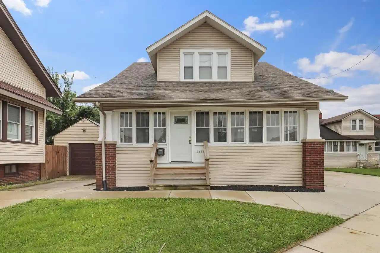 Photo 1 of Single family home for sale at 2513 Roosevelt Rd, Kenosha, WI 53143 | MLS# 1980856 | Listing updated on 2026-09-16