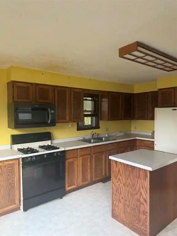 Photo 2 of Single family home for sale at 137 E Walnut St, Glenwood City, WI 54013 | MLS# 1605197 | Listing updated on 2026-09-16