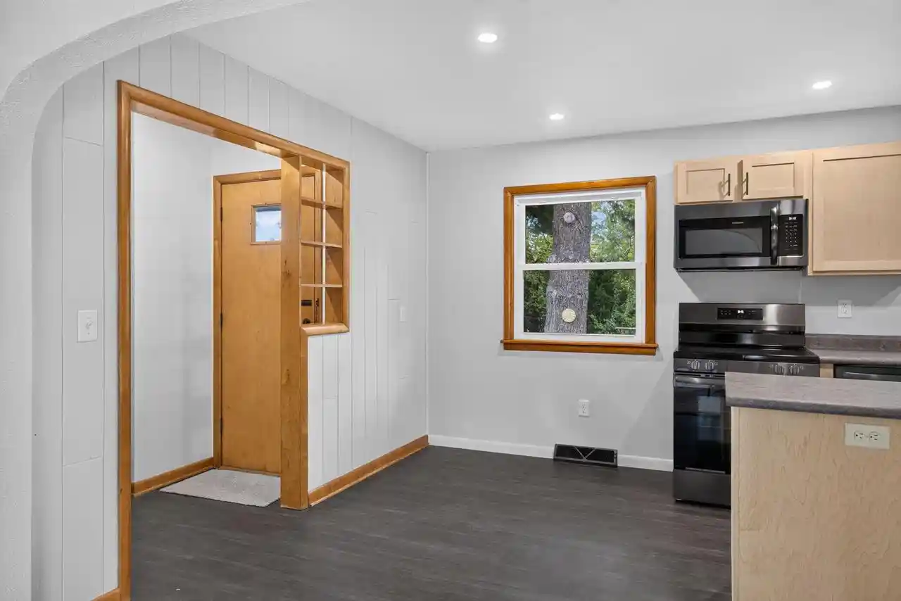 Photo 2 of Single family home for sale at 1605 St Cloud St, La Crosse, WI 54603 | MLS# 1980861 | Listing updated on 2026-09-18