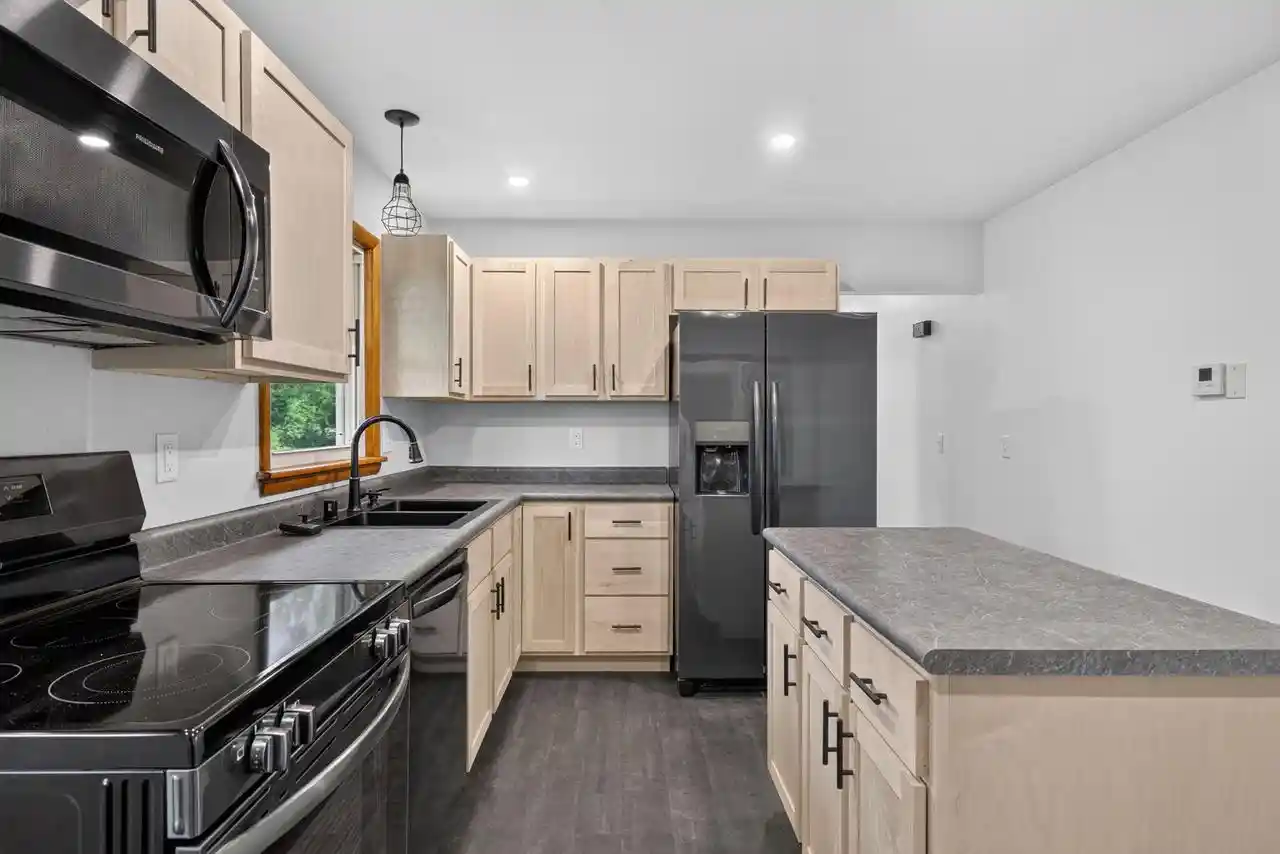 Photo 3 of Single family home for sale at 1605 St Cloud St, La Crosse, WI 54603 | MLS# 1980861 | Listing updated on 2026-09-18