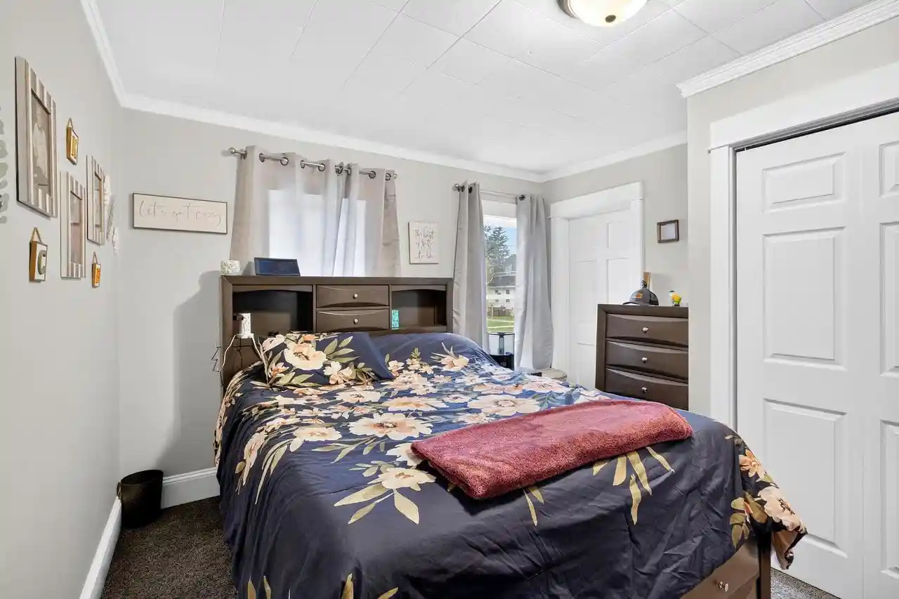 Photo 2 of Single family home for sale at 822 W 11th Avenue, Oshkosh, WI 54902 | MLS# 50332776 | Listing updated on 2026-09-24