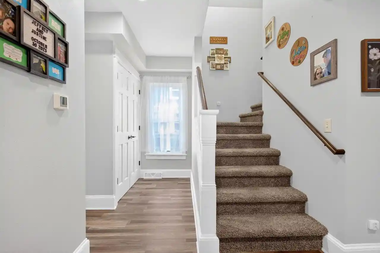 Photo 4 of Single family home for sale at 822 W 11th Avenue, Oshkosh, WI 54902 | MLS# 50332776 | Listing updated on 2026-09-24