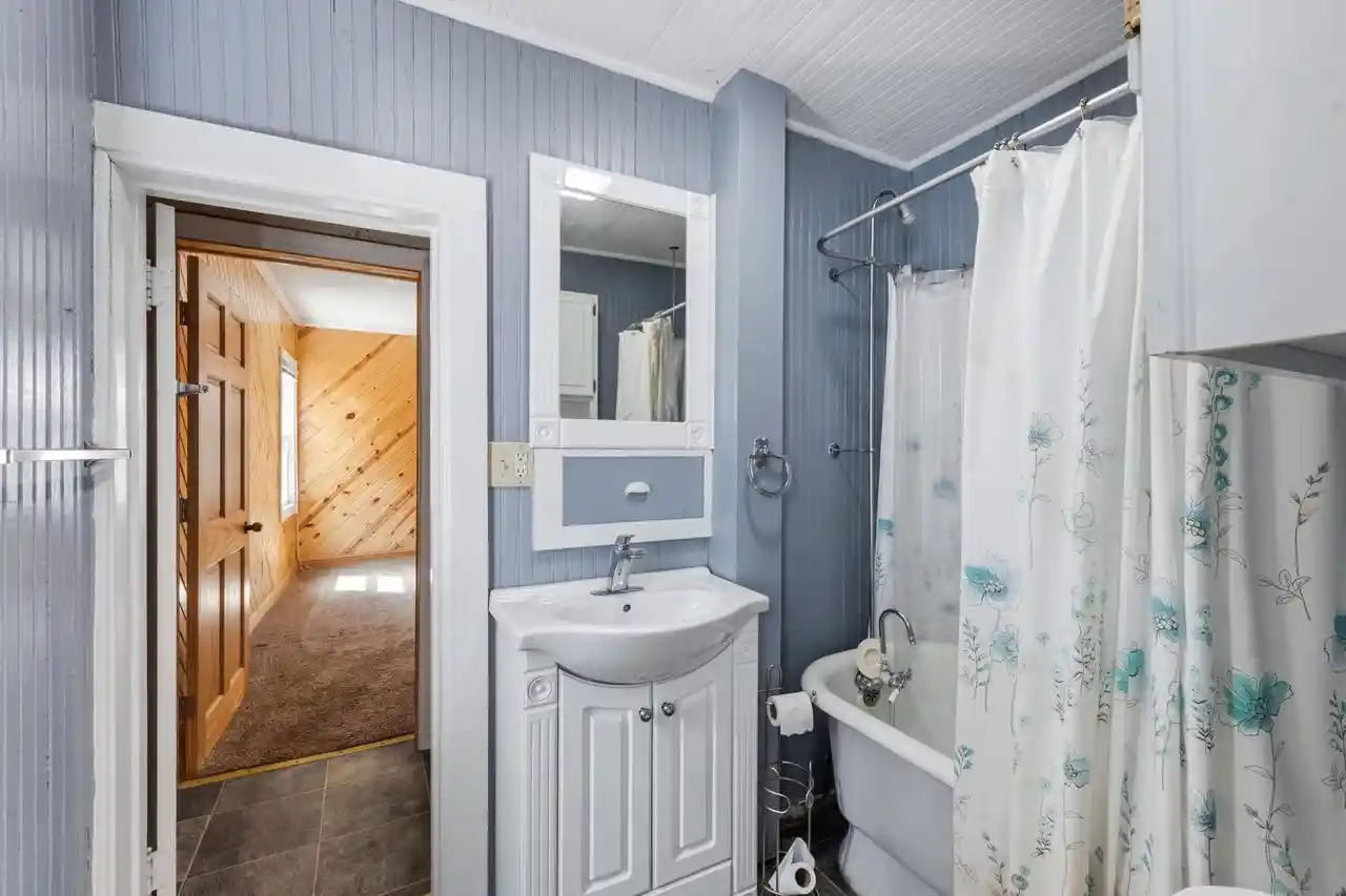 Photo 2 of Single family home for sale at 318 Grove St E St, Caledonia, MN 55921 | MLS# 1980868 | Listing updated on 2026-09-16