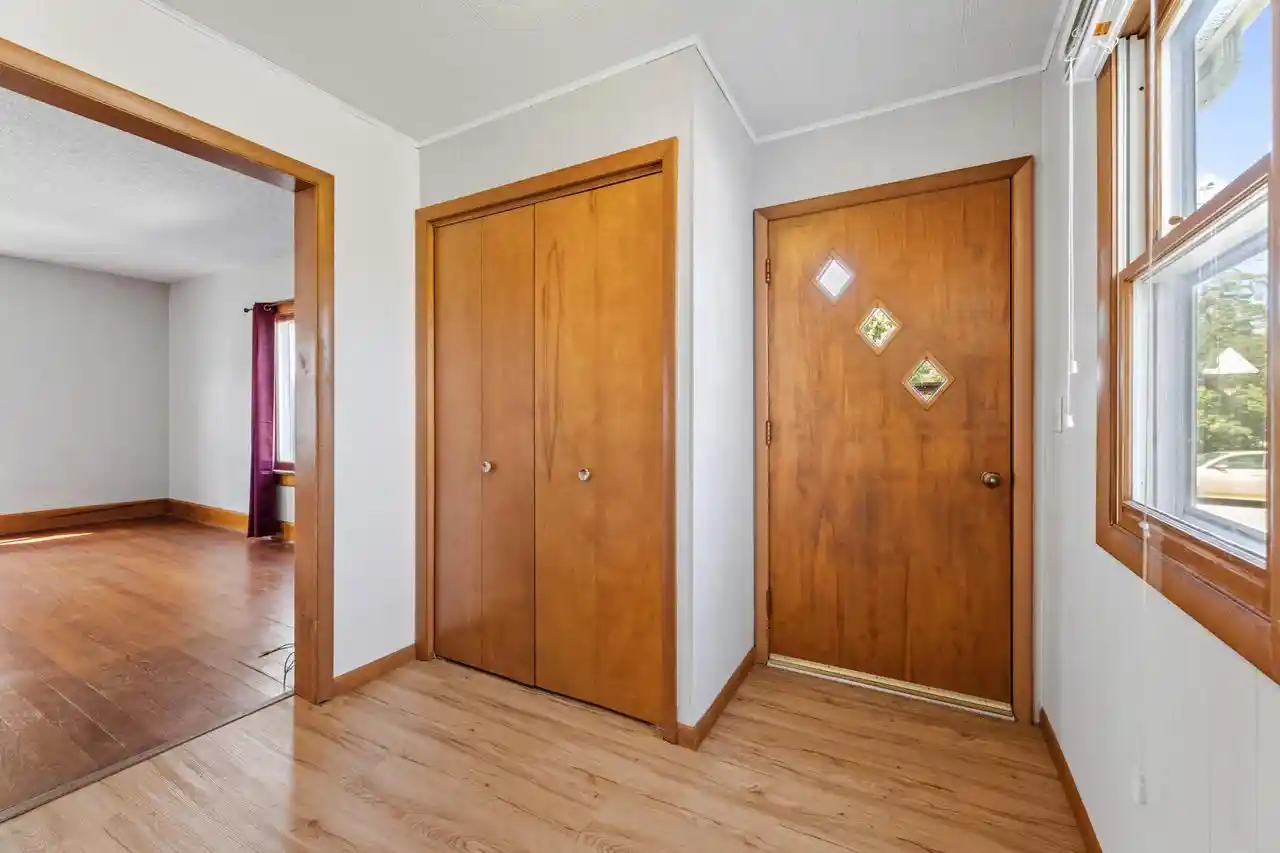 Photo 3 of Single family home for sale at 318 Grove St E St, Caledonia, MN 55921 | MLS# 1980868 | Listing updated on 2026-09-16