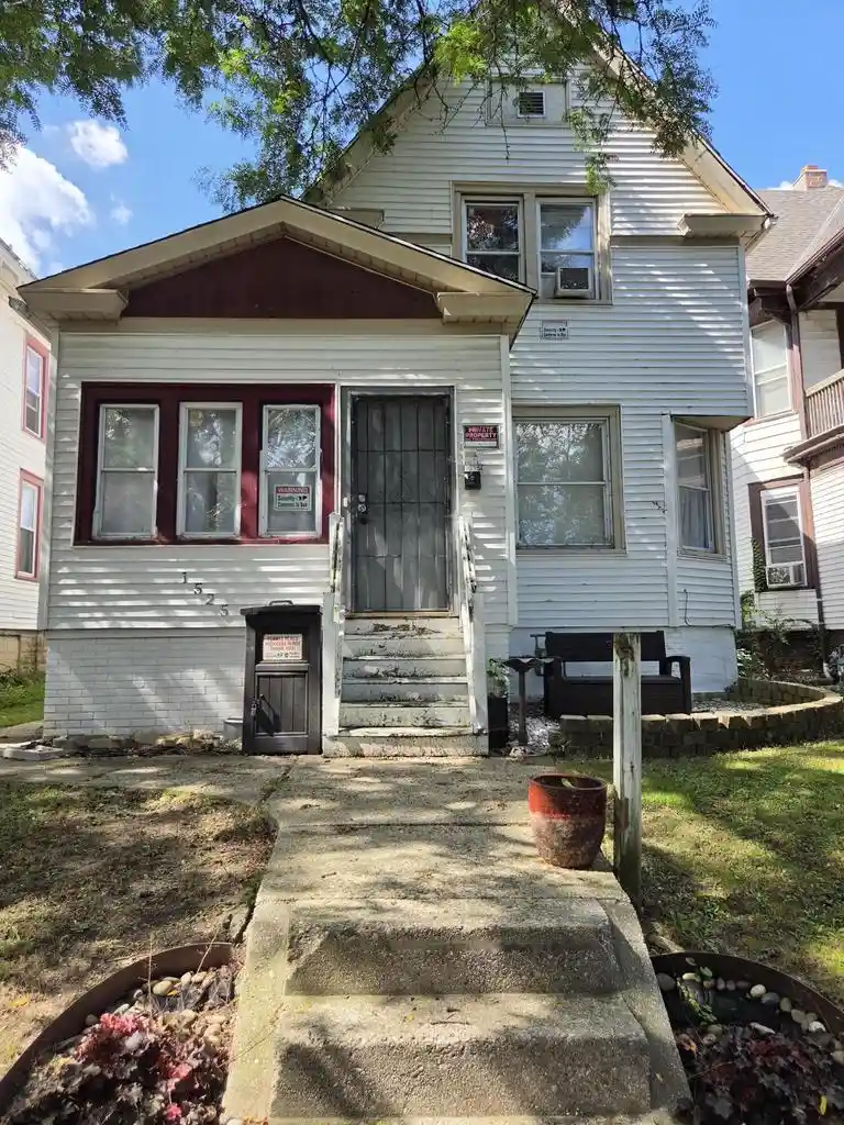 Photo 1 of Single family home for sale at 1525 N 39th Street, Milwaukee, WI 53208 | MLS# 1980871 | Listing updated on 2026-09-17