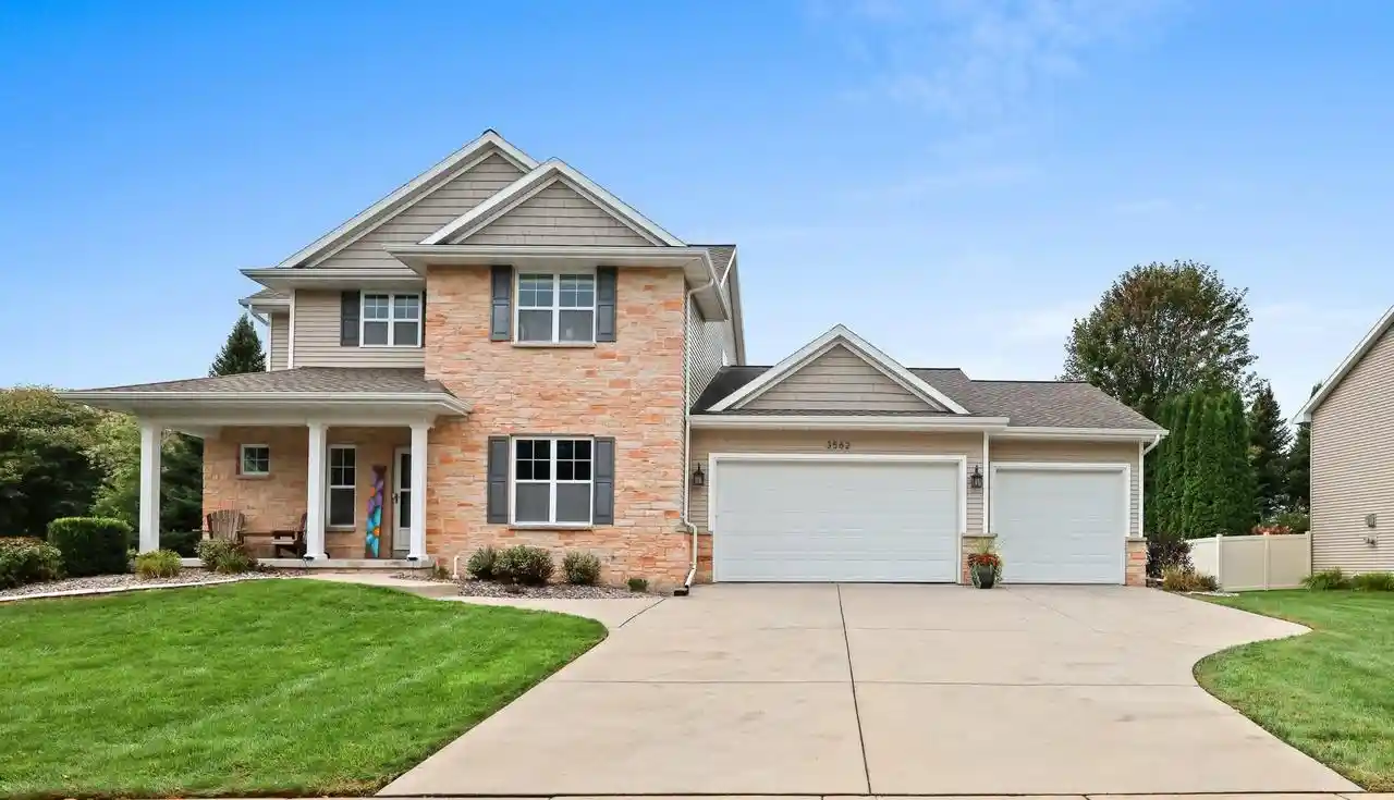 Photo 1 of Single family home for sale at 3562 Abbey Ct, Green Bay, WI 54313 | MLS# 50332789 | Listing updated on 2026-09-18