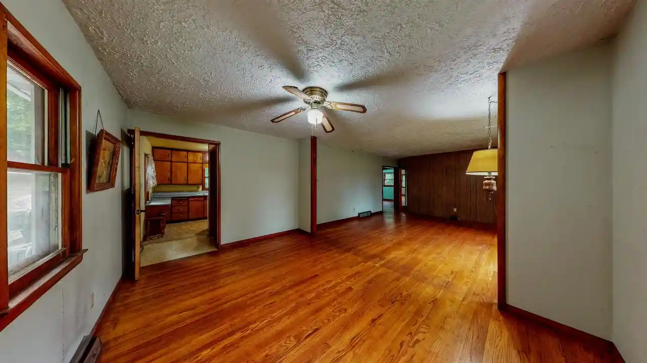Photo 4 of Single family home for sale at W5238 Biederman Dr, Johnson Creek, WI 53038 | MLS# 2032818 | Listing updated on 2026-10-08