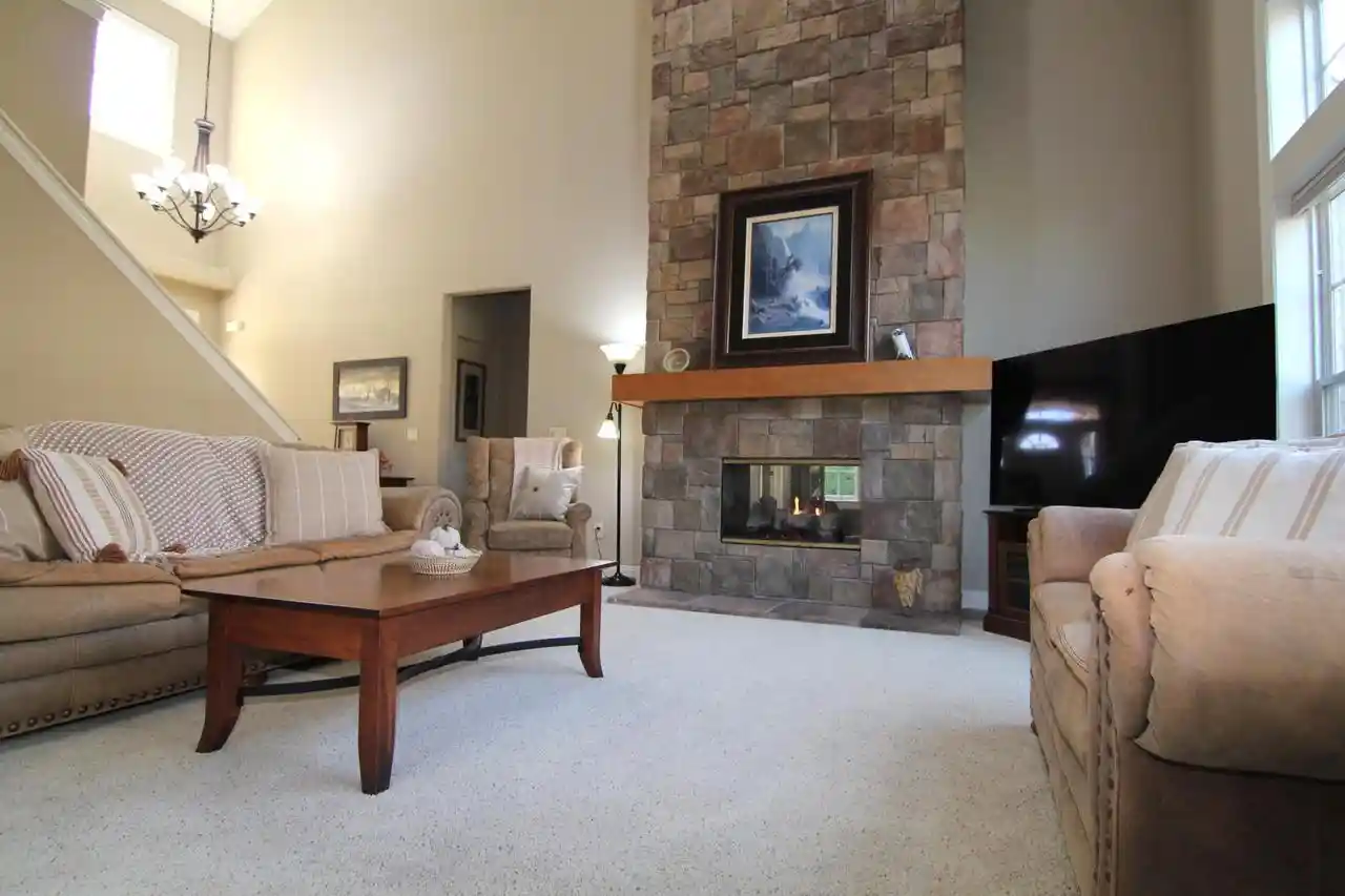 Photo 3 of Condo for sale at 1760 Woodland Way, Slinger, WI 53086 | MLS# 1980881 | Listing updated on 2026-10-01