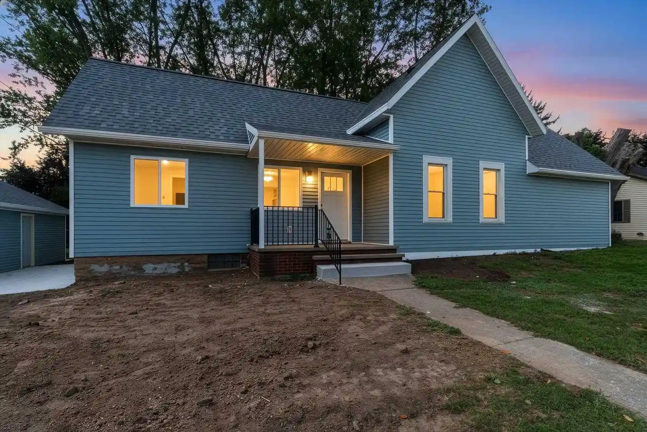 Photo 1 of Single family home for sale at 119 Mckinley St, Kaukauna, WI 54130 | MLS# 50332753 | Listing updated on 2026-09-23