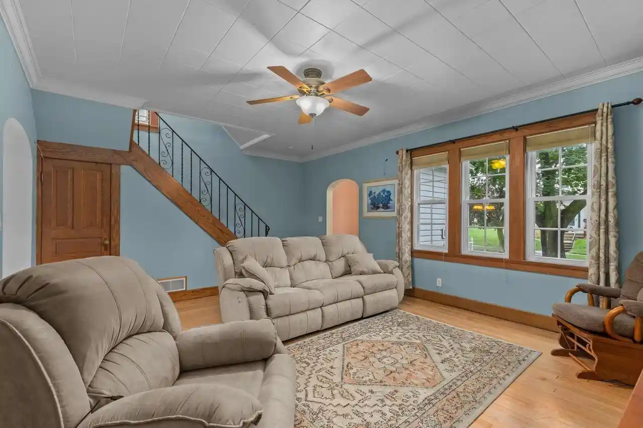 Photo 3 of Single family home for sale at 909 N 14th Street, Manitowoc, WI 54220 | MLS# 50332791 | Listing updated on 2026-09-28