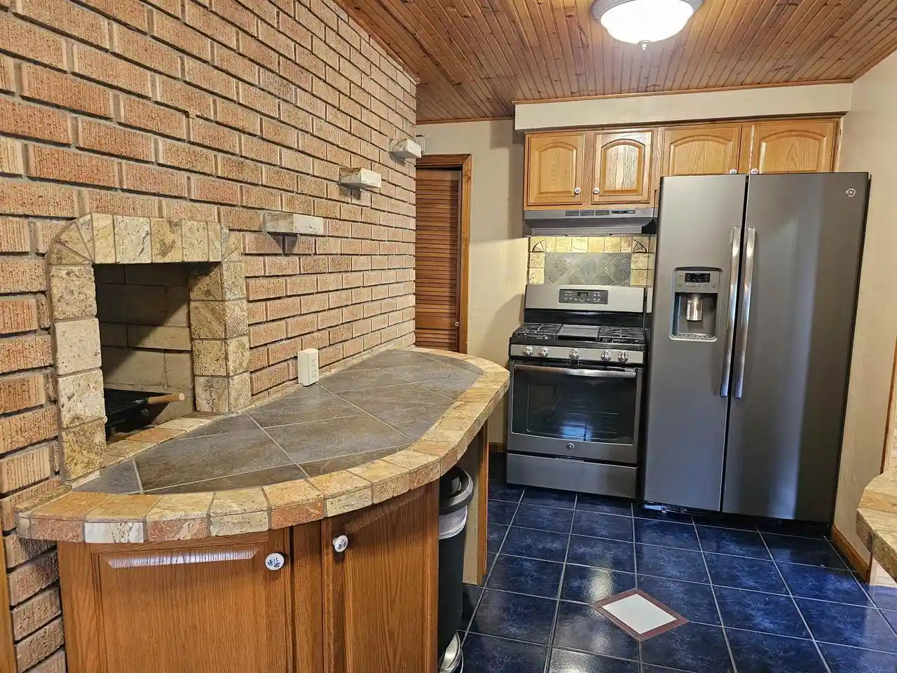 Photo 3 of Single family home for sale at E1221 Mertl Ln, Waupaca, WI 54981 | MLS# 50332775 | Listing updated on 2026-09-16