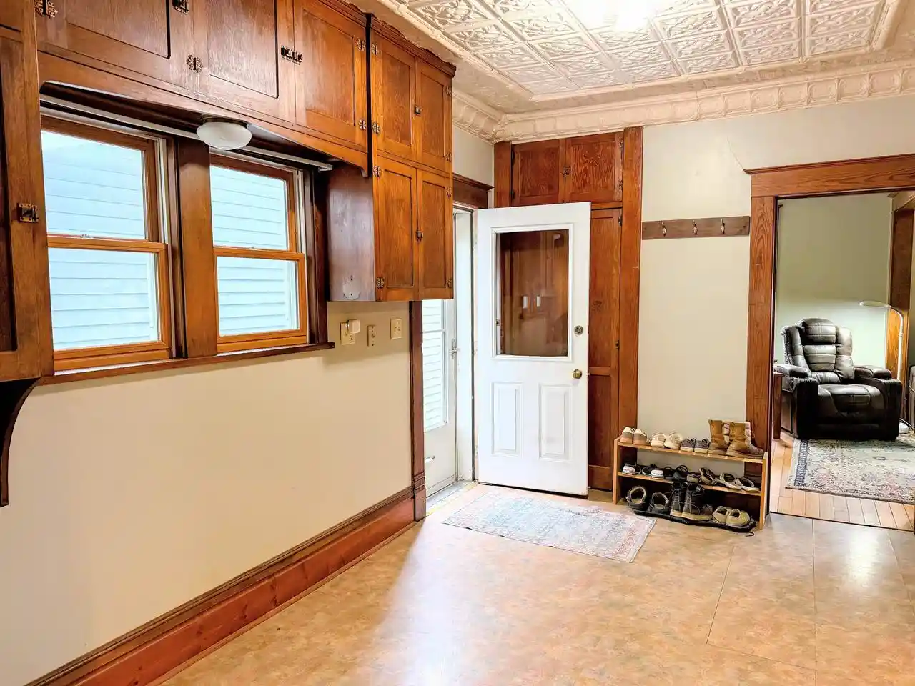 Photo 4 of Single family home for sale at 503 S Wacouta Ave, Prairie Du Chien, WI 53821 | MLS# 2032832 | Listing updated on 2026-09-21
