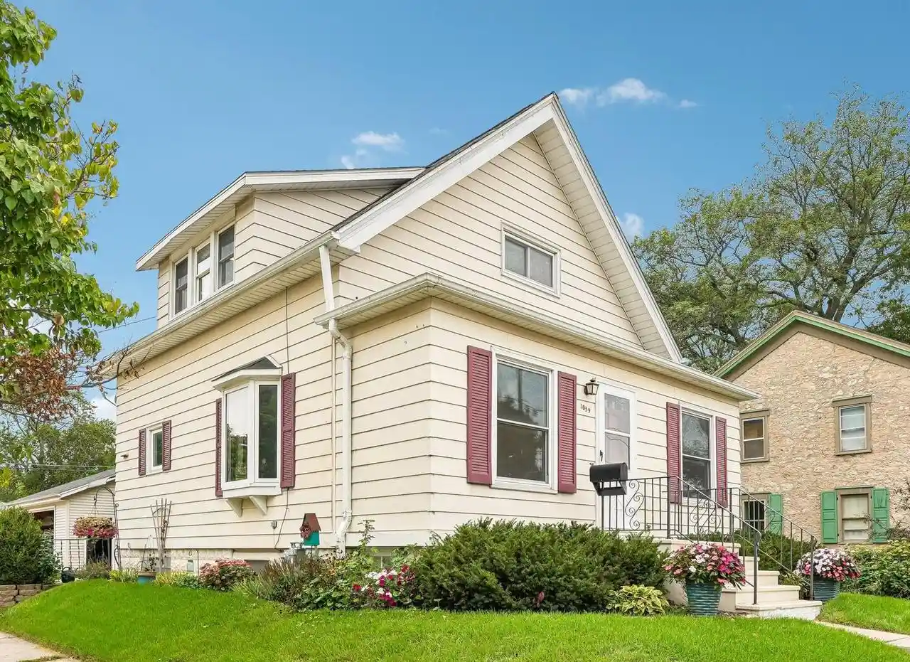 Photo 1 of Single family home for sale at 1059 9th Avenue, Grafton, WI 53024 | MLS# 1980900 | Listing updated on 2026-09-25