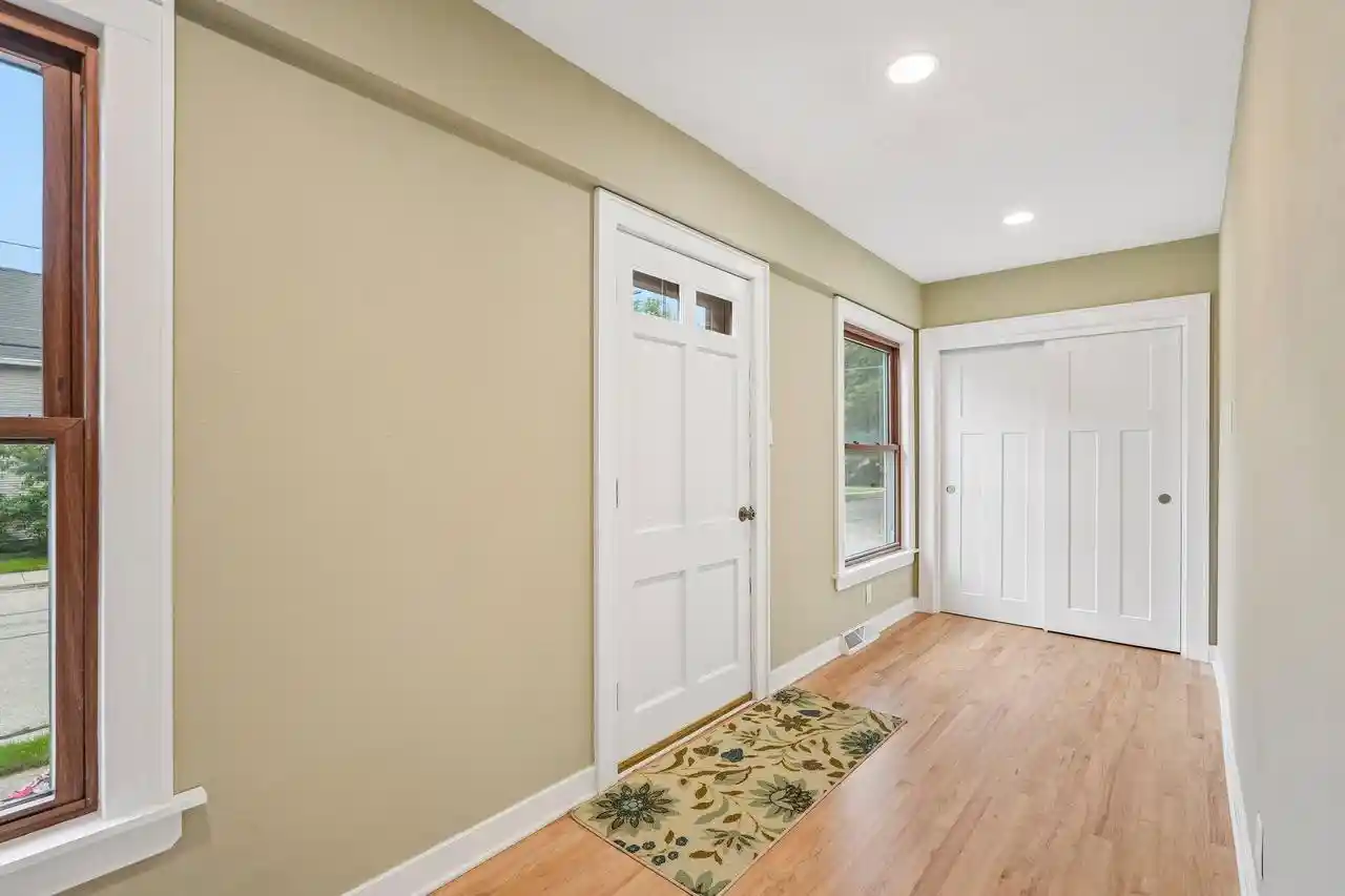 Photo 3 of Single family home for sale at 1059 9th Avenue, Grafton, WI 53024 | MLS# 1980900 | Listing updated on 2026-09-25