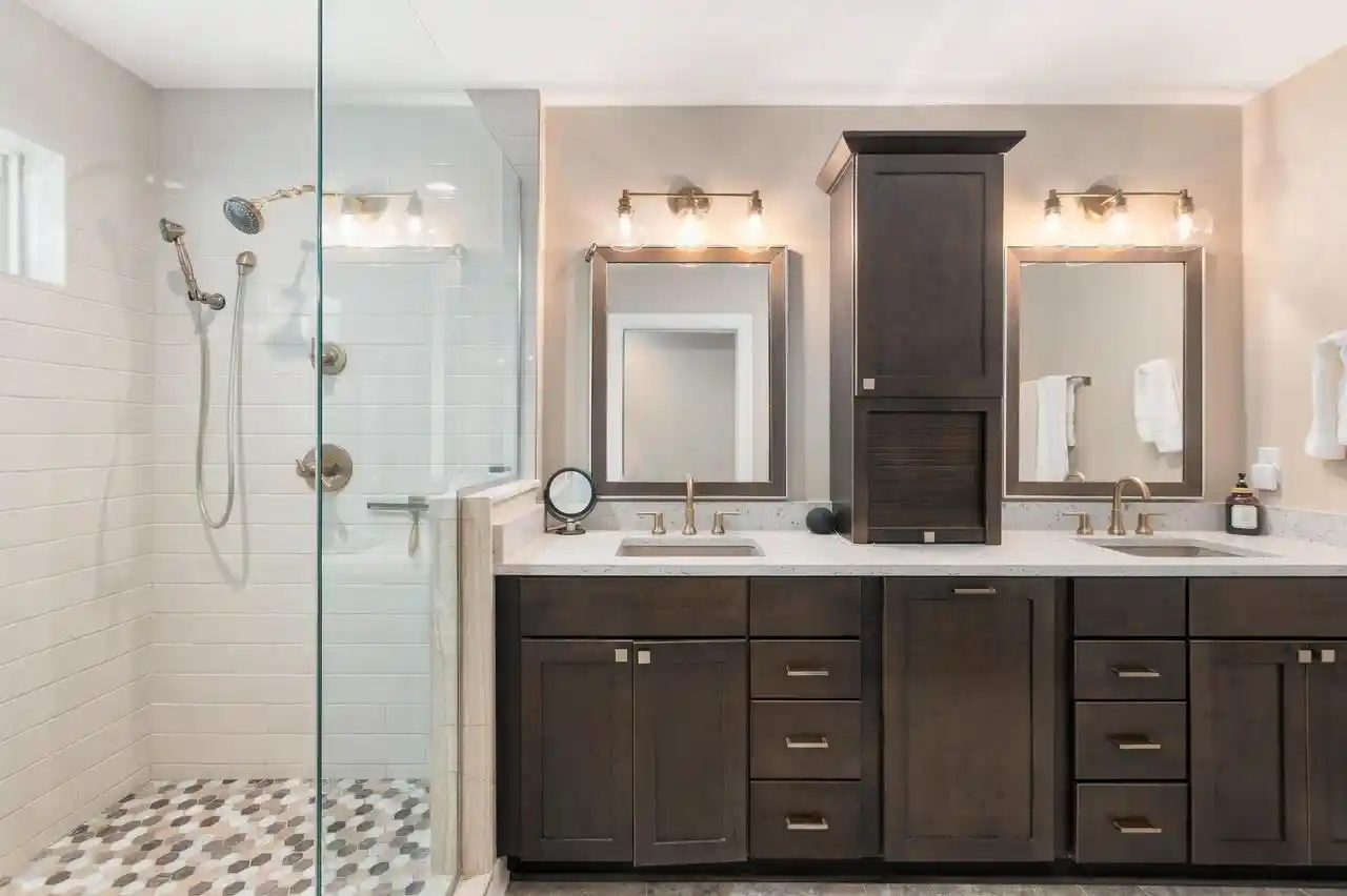 Photo 3 of Single family home for sale at 34215 Venice Park Rd, Delafield, WI 53018 | MLS# 1980901 | Listing updated on 2026-09-21