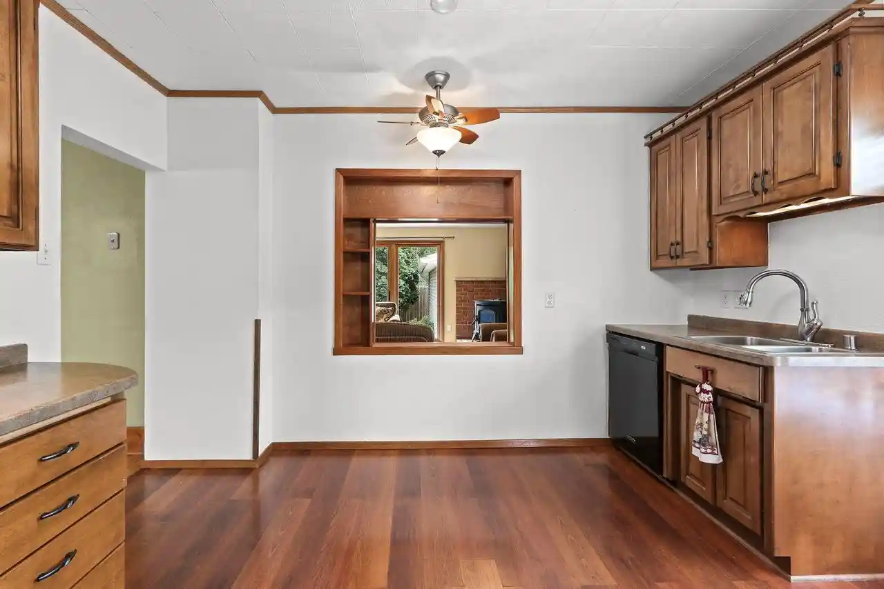 Photo 4 of Single family home for sale at 213 W Marquette St, Appleton, WI 54911 | MLS# 50332796 | Listing updated on 2026-09-21