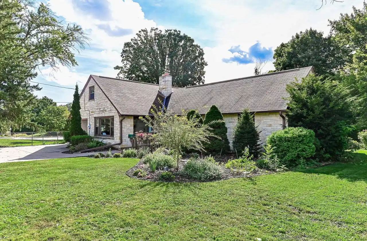 Photo 1 of Single family home for sale at N90w16555 Roosevelt Dr, Menomonee Falls, WI 53051 | MLS# 1980910 | Listing updated on 2026-09-22