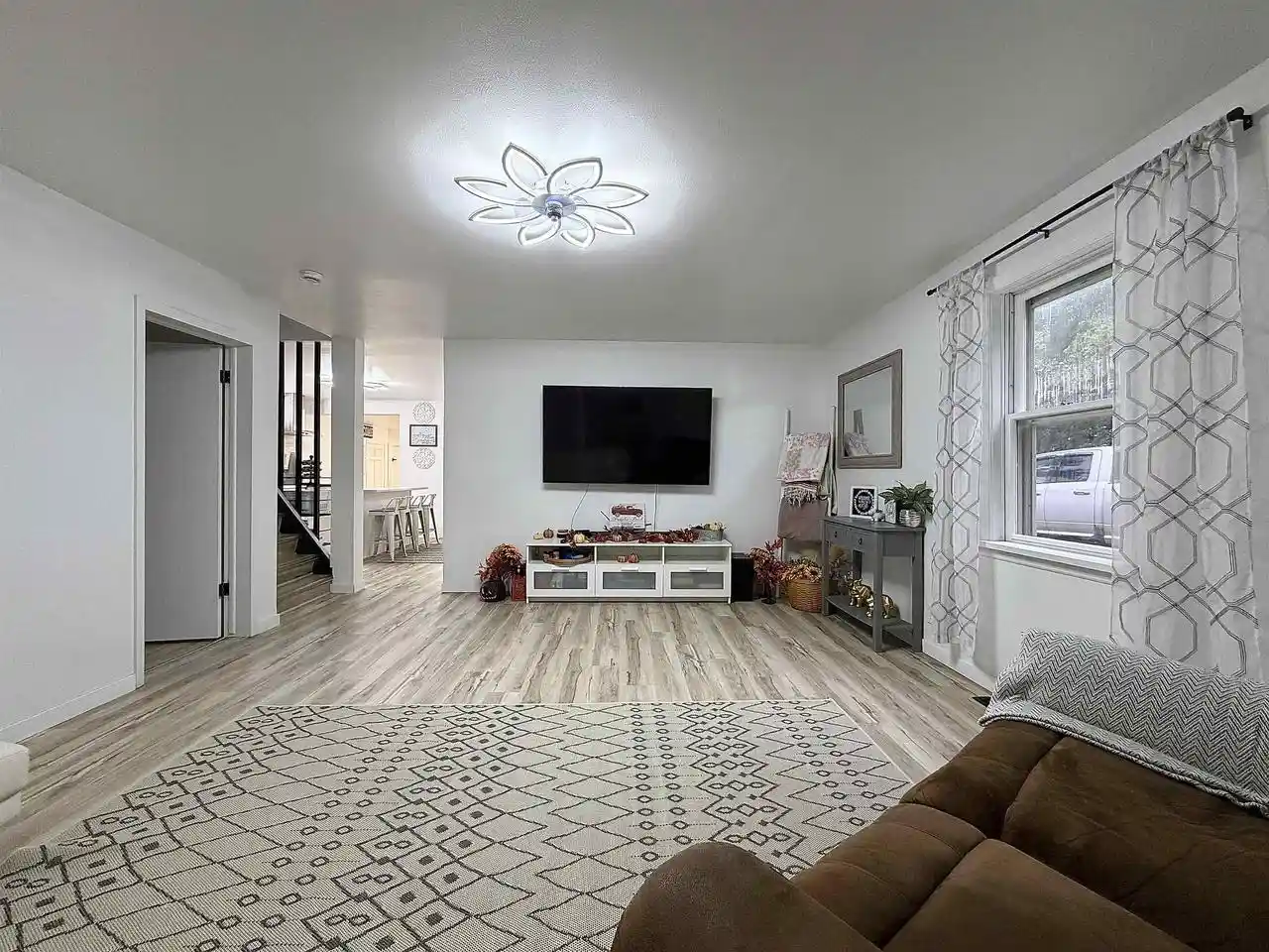 Photo 3 of Single family home for sale at WI | 515 State Farm Rd,WI 53531 | MLS# 2032840 | Listing updated on 2026-10-07