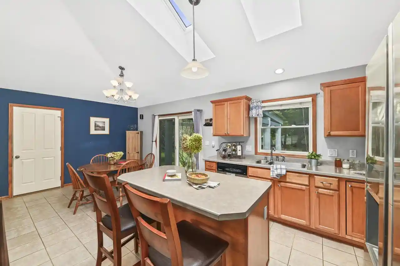 Photo 3 of Single family home for sale at N51w27864 N Courtland Cir, Pewaukee, WI 53072 | MLS# 1980921 | Listing updated on 2026-09-20