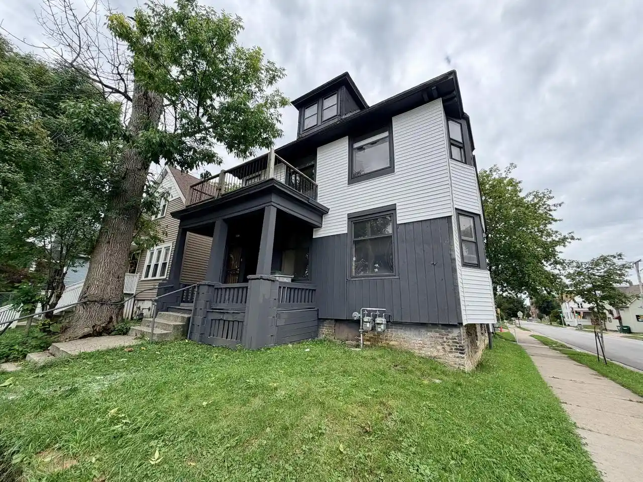 Photo 1 of Multi family home for sale at 2877 N 23rd Street #2879, Milwaukee, WI 53206 | MLS# 1980937 | Listing updated on 2026-09-17