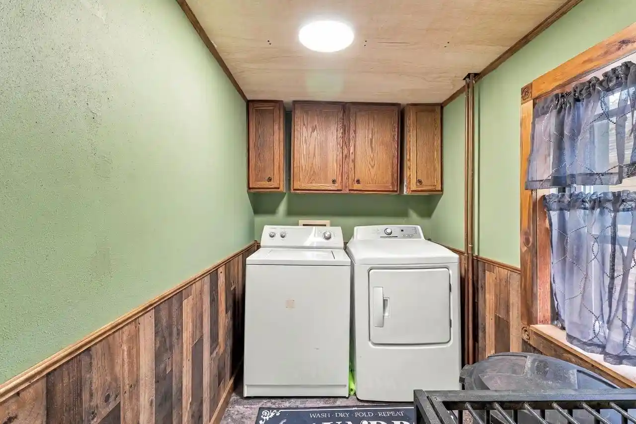 Photo 3 of Single family home for sale at 924 Cleveland St, Watertown, WI 53098 | MLS# 2032853 | Listing updated on 2026-10-05