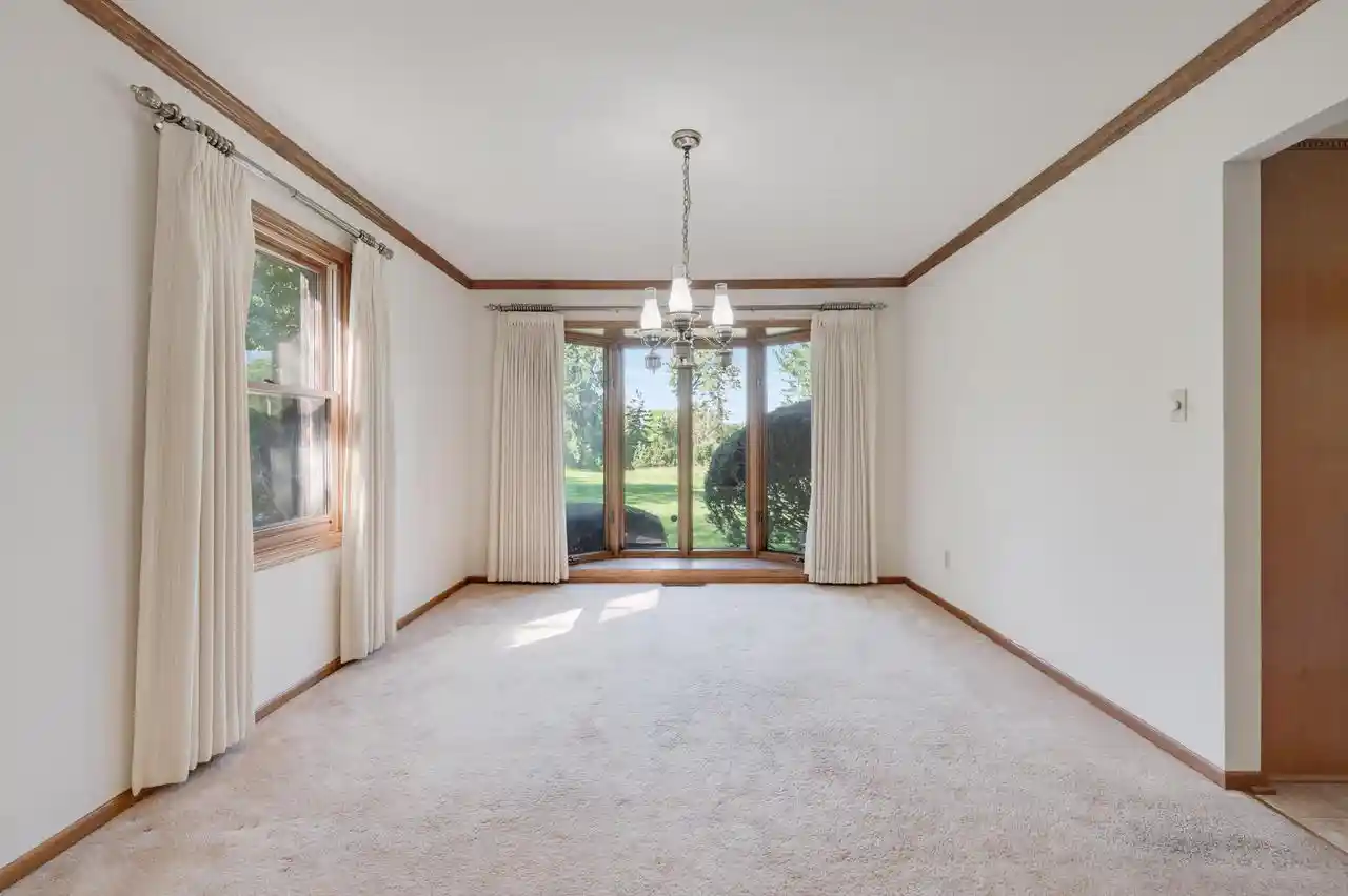Photo 2 of Sale Pending at 1530 W Zedler Ln, Mequon, WI 53092 | MLS# 1980946 | Listing updated on 2026-09-21