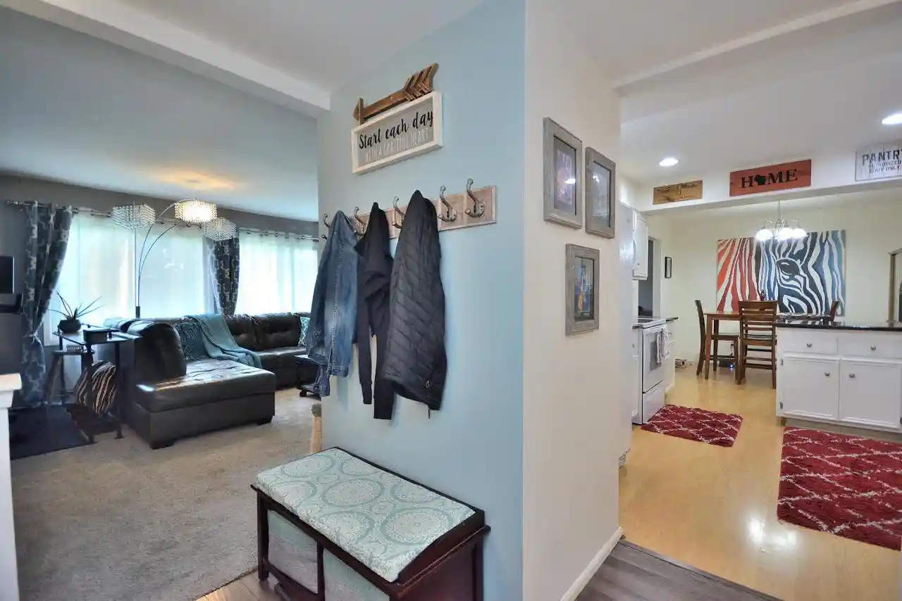 Photo 3 of Condo for sale at 1190 Pilgrim Pkwy, Elm Grove, WI 53122 | MLS# 1980950 | Listing updated on 2026-09-23