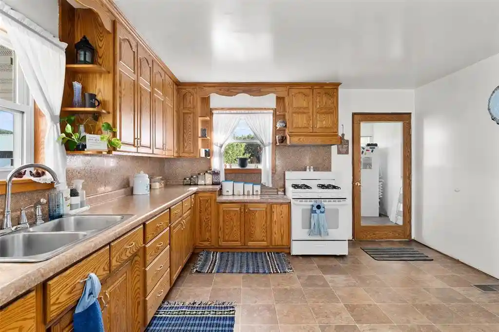 Photo 3 of Single family home for sale at W2550 County Rd R, Durand, WI 54736 | MLS# 1605194 | Listing updated on 2026-09-22