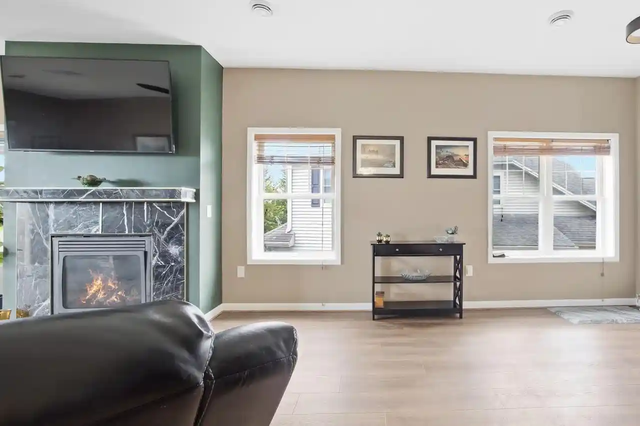 Photo 4 of Condo for sale at 1680 New Port Vista Dr, Grafton, WI 53024 | MLS# 1980956 | Listing updated on 2026-09-25