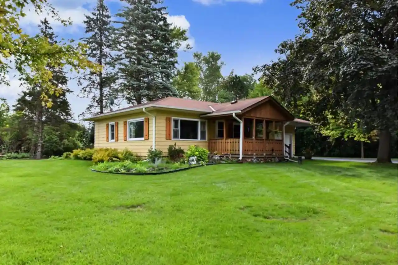 Photo 1 of Single family home for sale at W188n9690 Orchard Dr, Germantown, WI 53022 | MLS# 1980957 | Listing updated on 2026-10-03