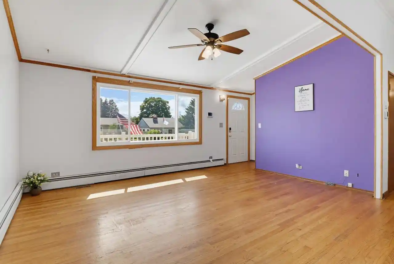 Photo 4 of Single family home for sale at 1224 Mackinac Ave, South Milwaukee, WI 53172 | MLS# 1980960 | Listing updated on 2026-10-03