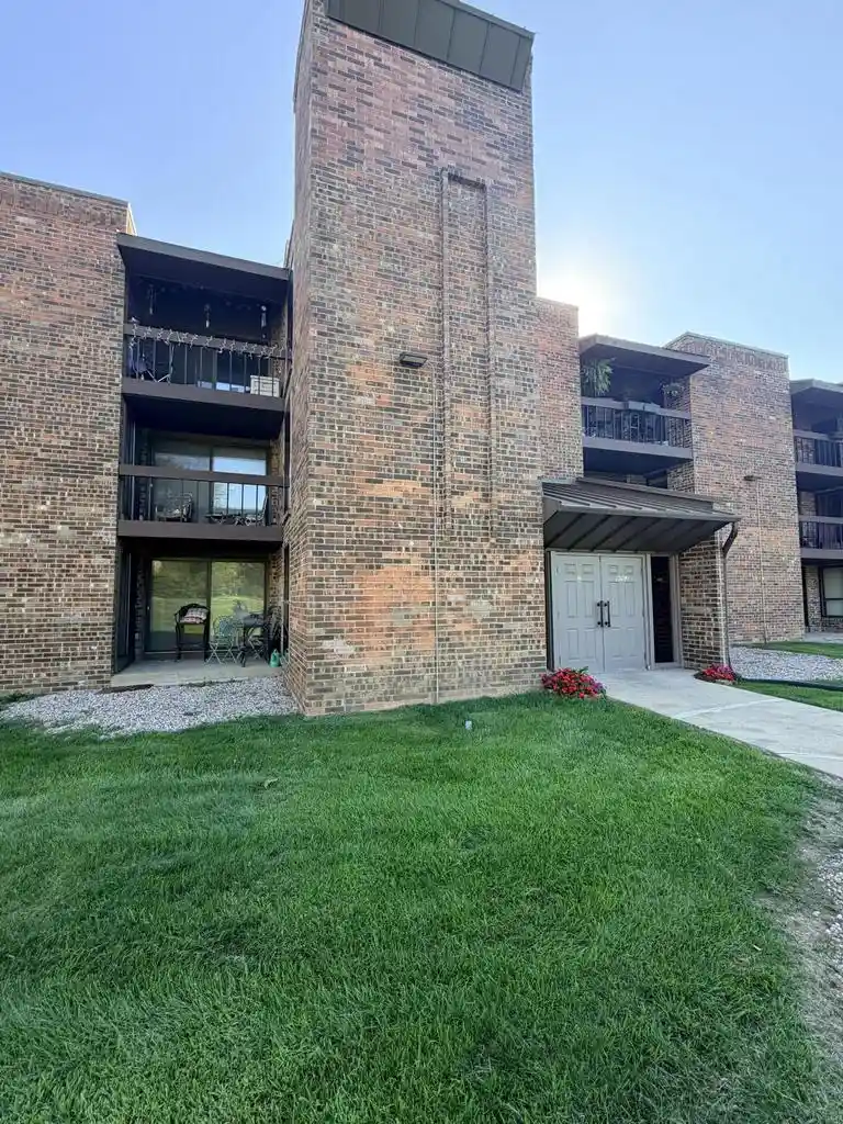 Photo 3 of Sale Pending at 9002 W Lisbon Ave #109, Milwaukee, WI 53222 | MLS# 1980965 | Listing updated on 2026-09-18