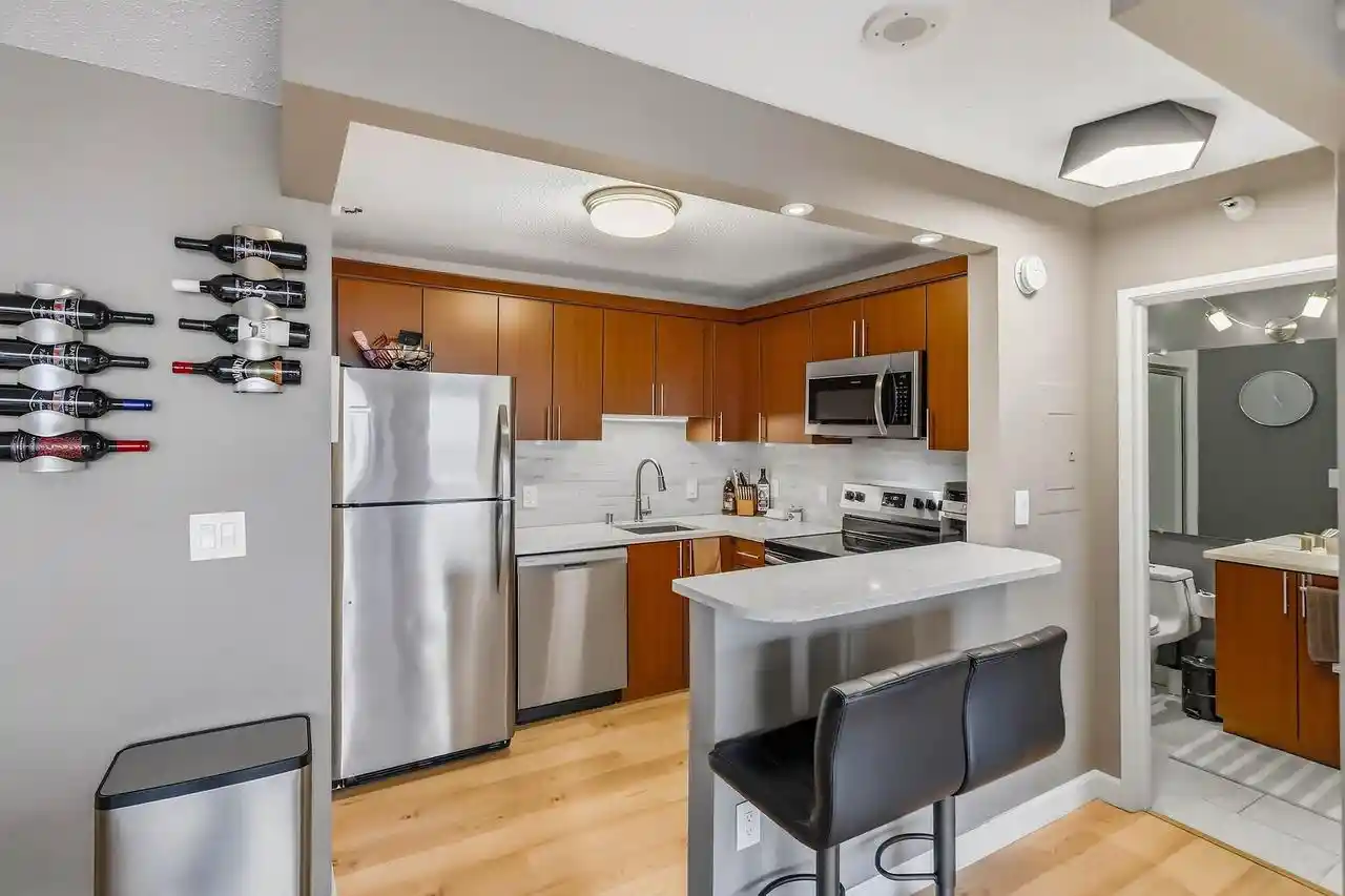 Photo 3 of Condo for sale at 1660 N Prospect Ave #704, Milwaukee, WI 53202 | MLS# 1980979 | Listing updated on 2026-09-17